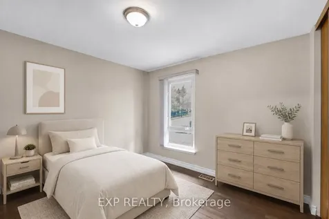 810 Srigley Street Newmarket ON L3Y 1X7