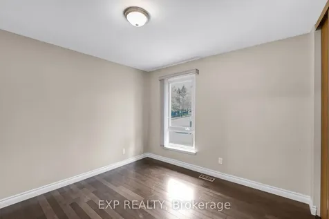 810 Srigley Street Newmarket ON L3Y 1X7