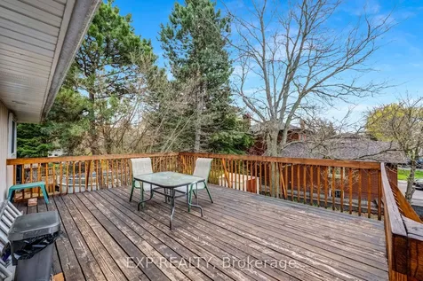 810 Srigley Street Newmarket ON L3Y 1X7