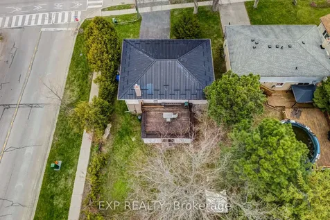 810 Srigley Street Newmarket ON L3Y 1X7