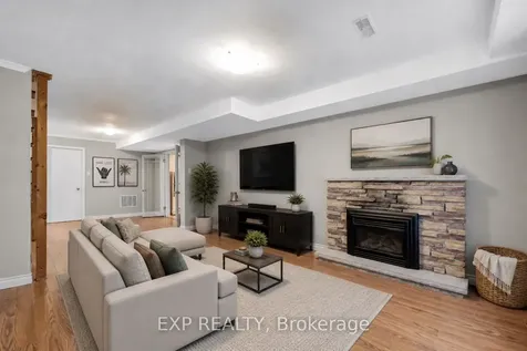 810 Srigley Street Newmarket ON L3Y 1X7