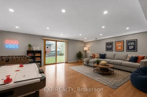 810 Srigley Street Newmarket ON L3Y 1X7