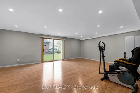 810 Srigley Street Newmarket ON L3Y 1X7