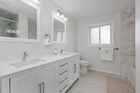 6 Hadera Place Georgina ON L4P 3N6