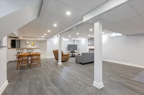 6 Hadera Place Georgina ON L4P 3N6