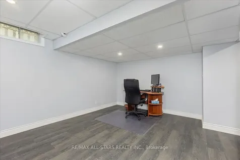 6 Hadera Place Georgina ON L4P 3N6