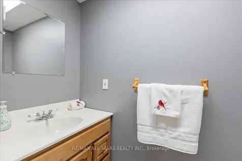6 Hadera Place Georgina ON L4P 3N6