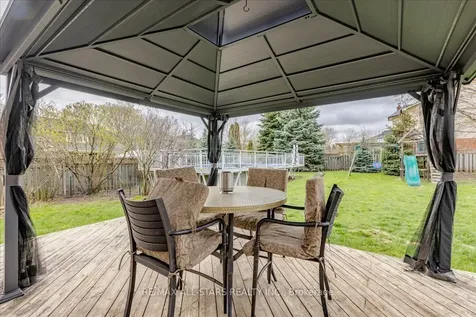 6 Hadera Place Georgina ON L4P 3N6