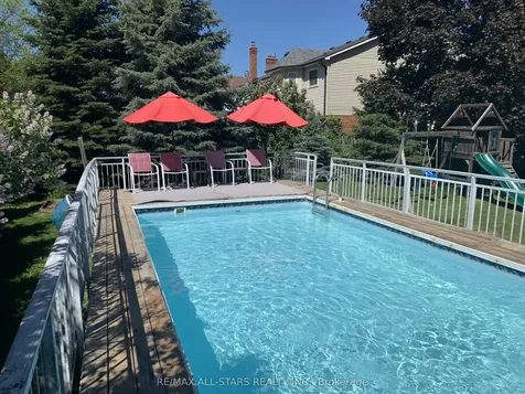 6 Hadera Place Georgina ON L4P 3N6