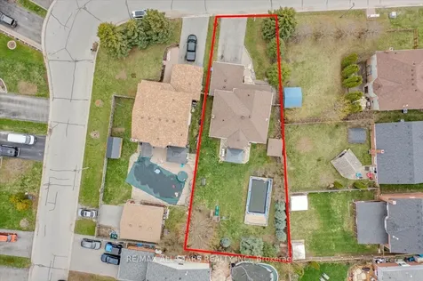 6 Hadera Place Georgina ON L4P 3N6