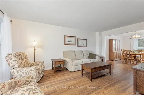 6 Hadera Place Georgina ON L4P 3N6