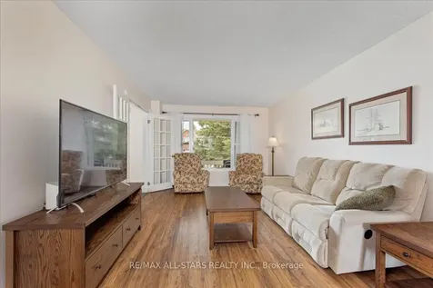 6 Hadera Place Georgina ON L4P 3N6