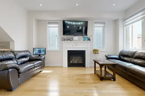 9 Sunnyside Hill Road Markham ON L6B 0X4