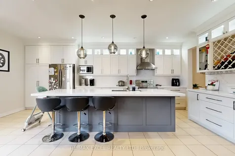 9 Sunnyside Hill Road Markham ON L6B 0X4