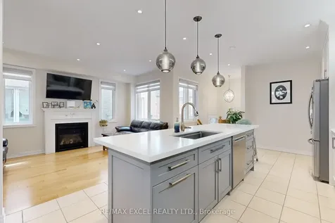 9 Sunnyside Hill Road Markham ON L6B 0X4