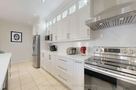 9 Sunnyside Hill Road Markham ON L6B 0X4