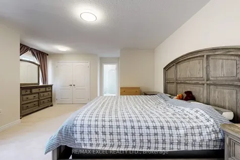 9 Sunnyside Hill Road Markham ON L6B 0X4