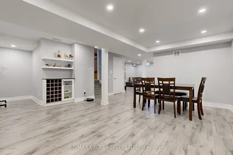 9 Sunnyside Hill Road Markham ON L6B 0X4