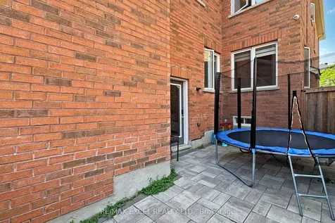 9 Sunnyside Hill Road Markham ON L6B 0X4