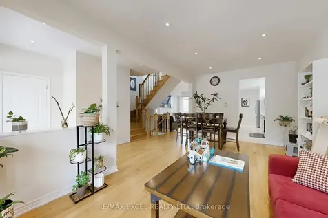 9 Sunnyside Hill Road Markham ON L6B 0X4