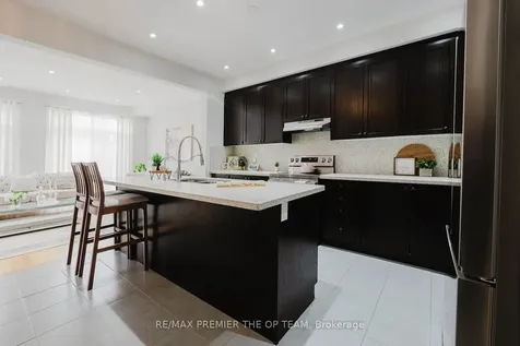49 Walter Procter Road East Gwillimbury ON L9N 0P1