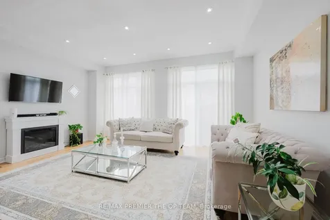 49 Walter Procter Road East Gwillimbury ON L9N 0P1