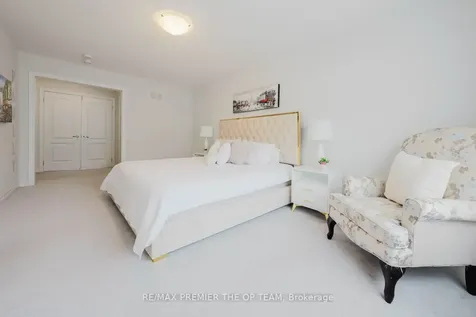49 Walter Procter Road East Gwillimbury ON L9N 0P1