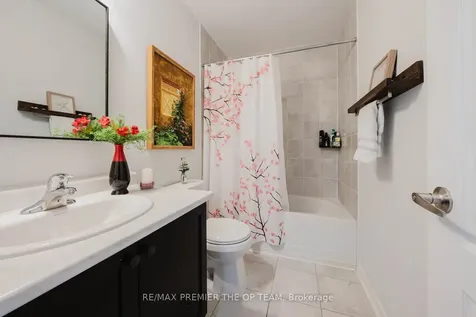 49 Walter Procter Road East Gwillimbury ON L9N 0P1