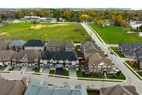 49 Walter Procter Road East Gwillimbury ON L9N 0P1