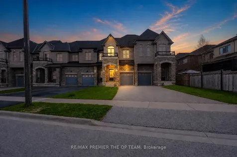 49 Walter Procter Road East Gwillimbury ON L9N 0P1