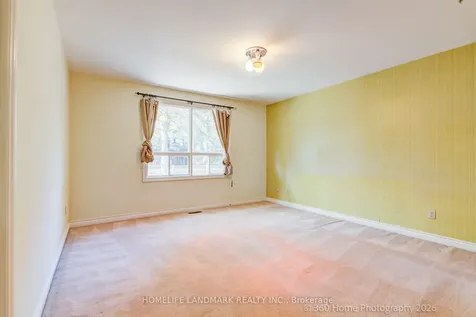 28 Cobblestone Drive Markham ON L3T 4E4