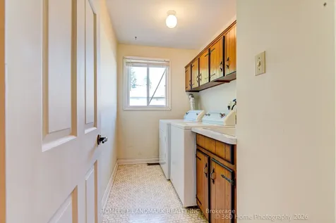 28 Cobblestone Drive Markham ON L3T 4E4