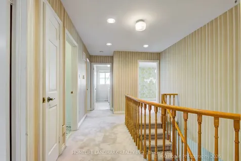 28 Cobblestone Drive Markham ON L3T 4E4