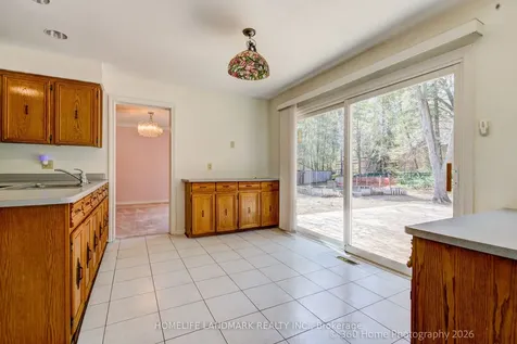 28 Cobblestone Drive Markham ON L3T 4E4