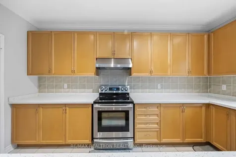 10 Dovetail Drive Richmond Hill ON L4E 5B1
