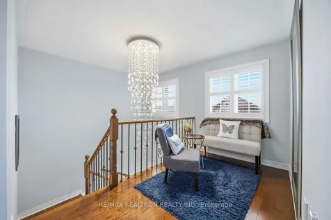 10 Dovetail Drive Richmond Hill ON L4E 5B1