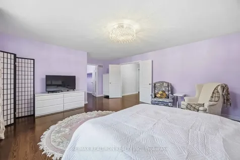 10 Dovetail Drive Richmond Hill ON L4E 5B1