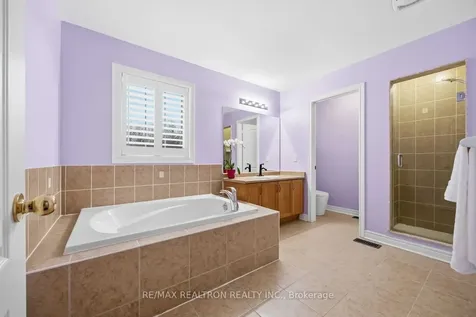 10 Dovetail Drive Richmond Hill ON L4E 5B1