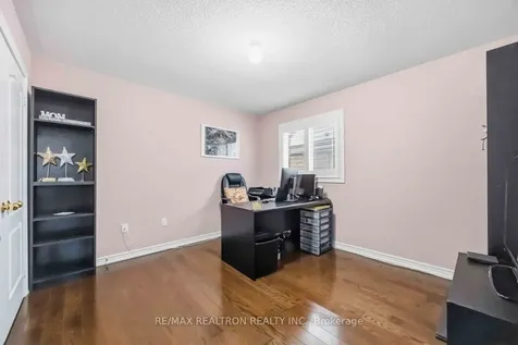 10 Dovetail Drive Richmond Hill ON L4E 5B1