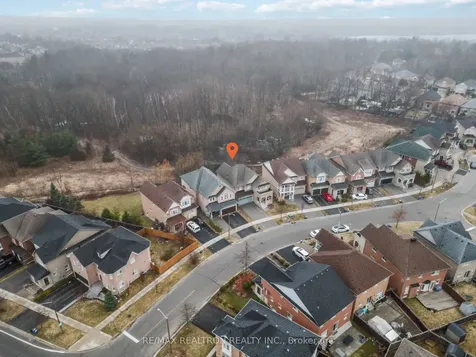 10 Dovetail Drive Richmond Hill ON L4E 5B1