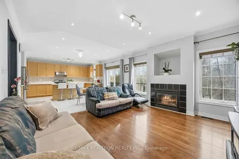 10 Dovetail Drive Richmond Hill ON L4E 5B1