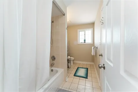 682 Napa Valley Avenue Vaughan ON L4H 2J1