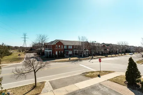 682 Napa Valley Avenue Vaughan ON L4H 2J1