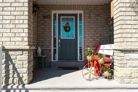 682 Napa Valley Avenue Vaughan ON L4H 2J1