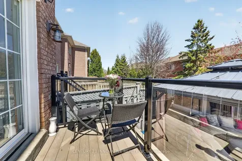 255 Denise Circle Newmarket ON L3X 2K1