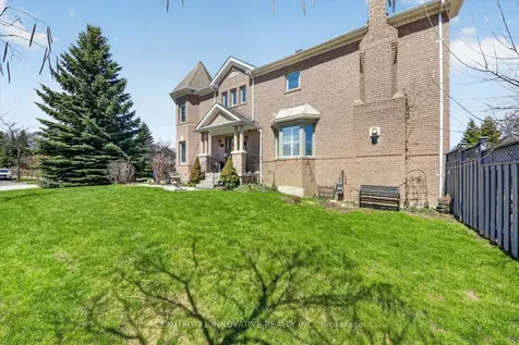 255 Denise Circle Newmarket ON L3X 2K1