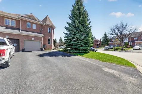255 Denise Circle Newmarket ON L3X 2K1