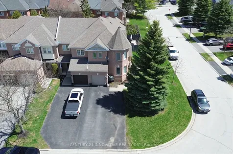 255 Denise Circle Newmarket ON L3X 2K1