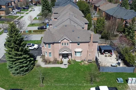 255 Denise Circle Newmarket ON L3X 2K1