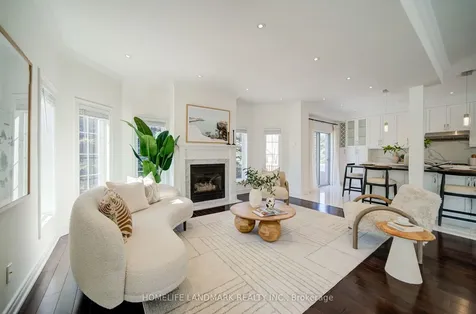 282 Manhattan Drive Markham ON L3P 6V4